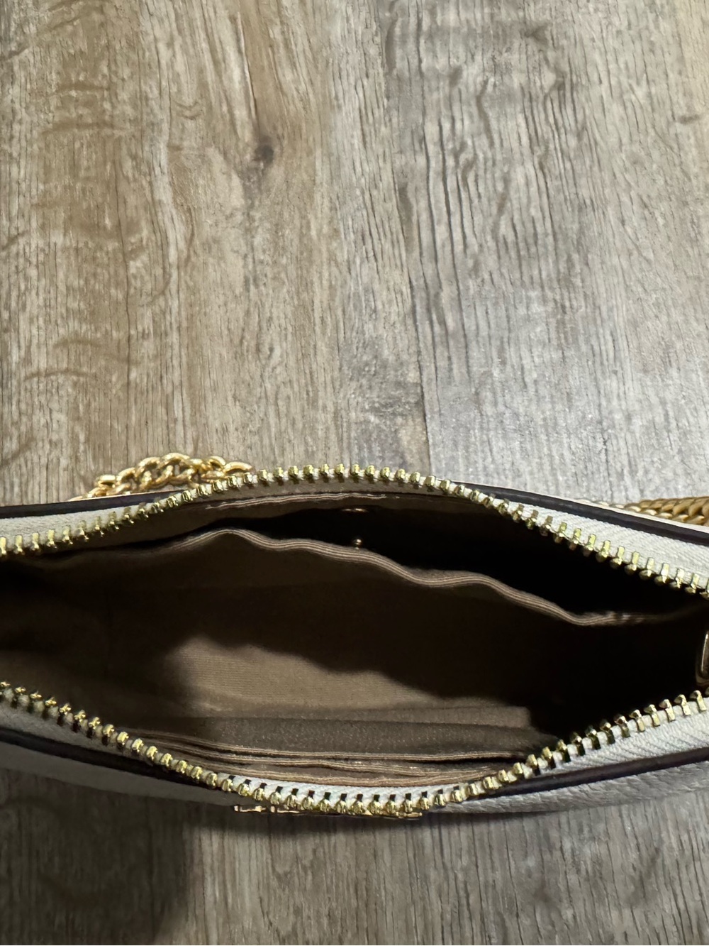 Coach Cream mini hand/crossbody bag. - Picture 5 of 7